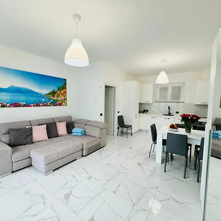 Grand View Apartament Abbadia Lariana