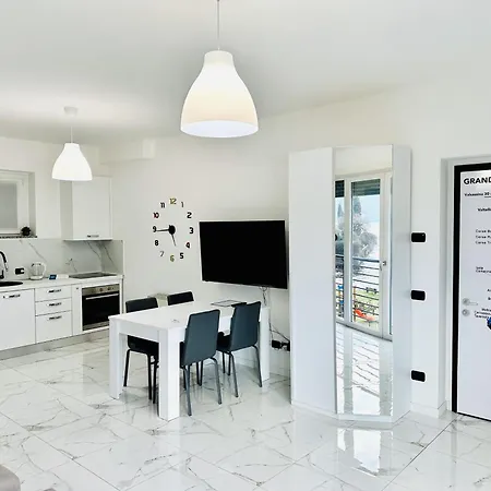 Grand View Apartment